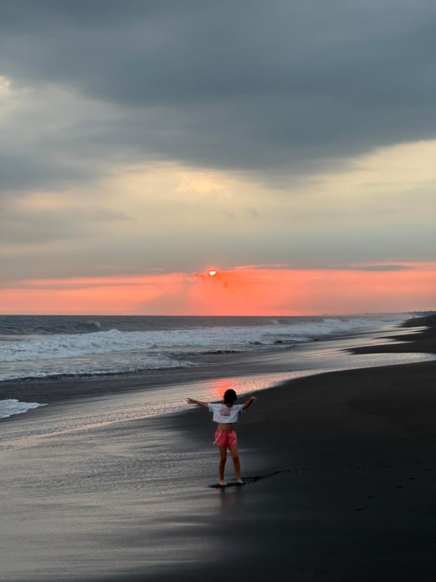 Hotel Atelie Del Mar Monterrico Luaran gambar